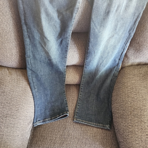 Jeans - Picture 2 of 6